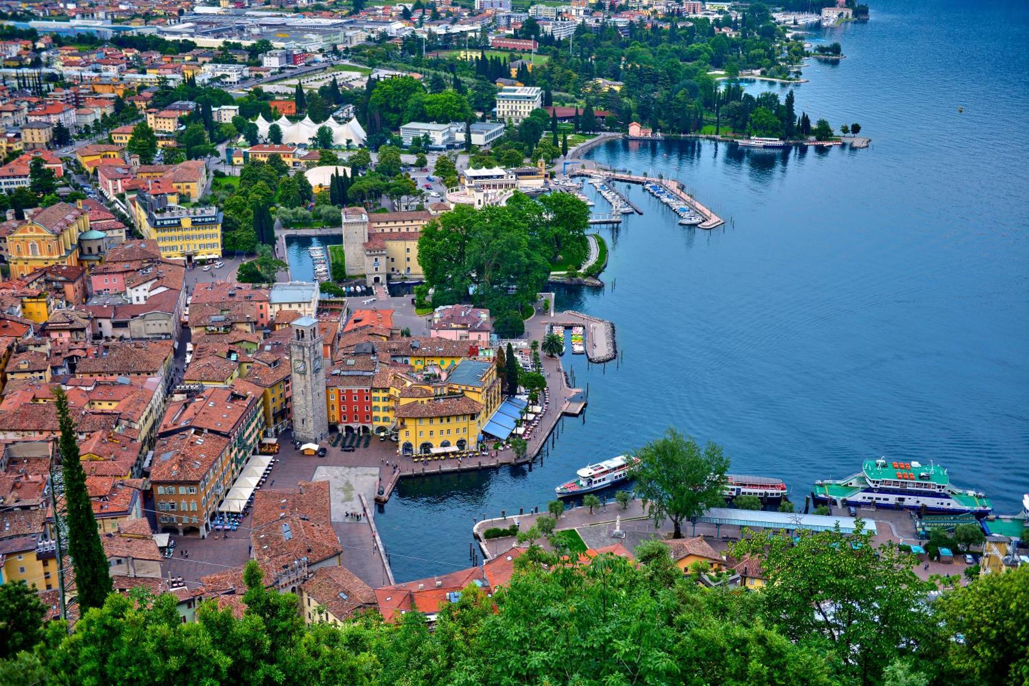 Appartamento Centro Storico Riva 2 - Happy Rentals Buitenkant foto